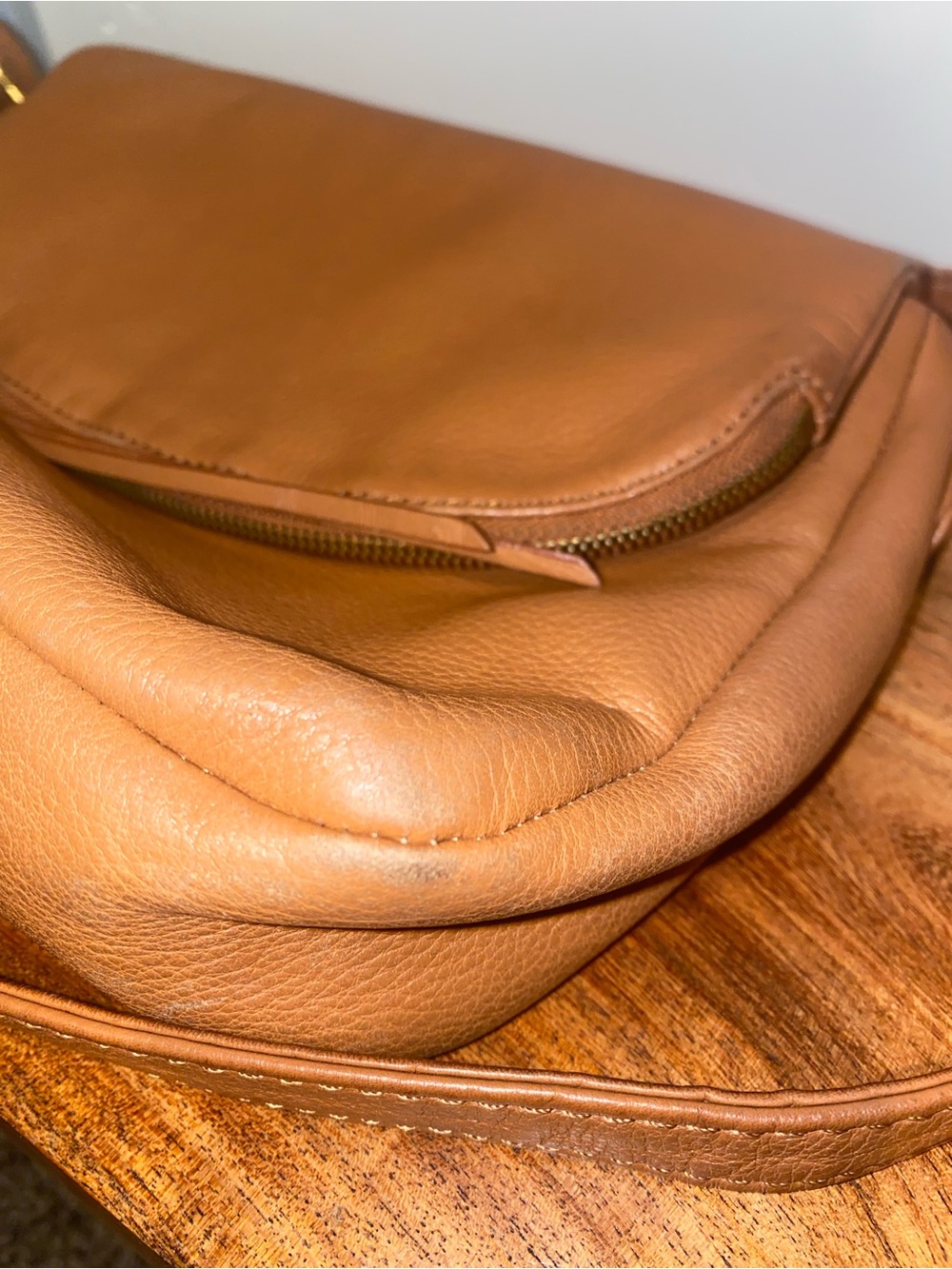 HOBO Fern Messenger Crossbody Bag - Picture 8 of 9